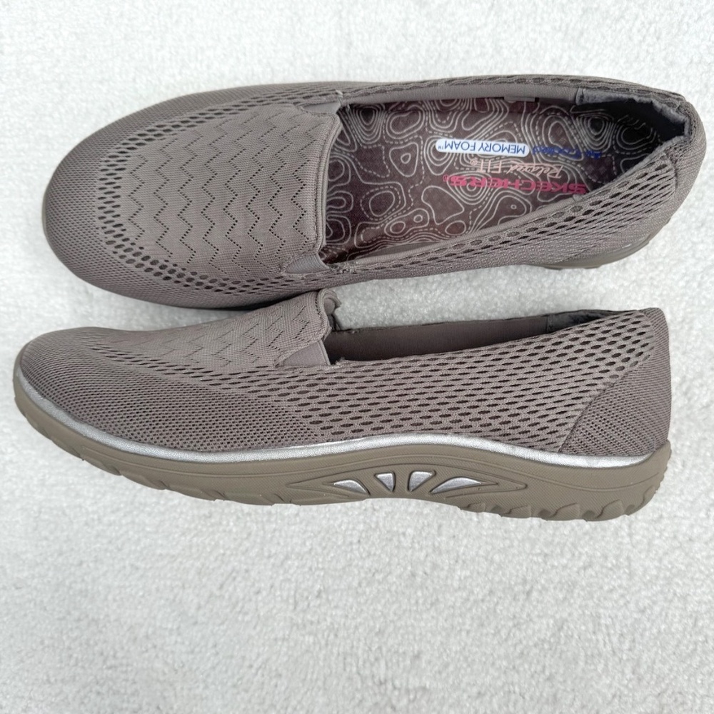 Skechers Womens Reggae Fest-Willows Dark Taupe Fitness Slip-On Sneakers Shoes